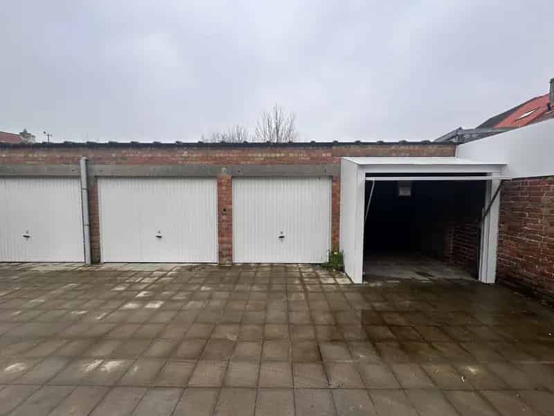 Gesloten Garagebox te Huur