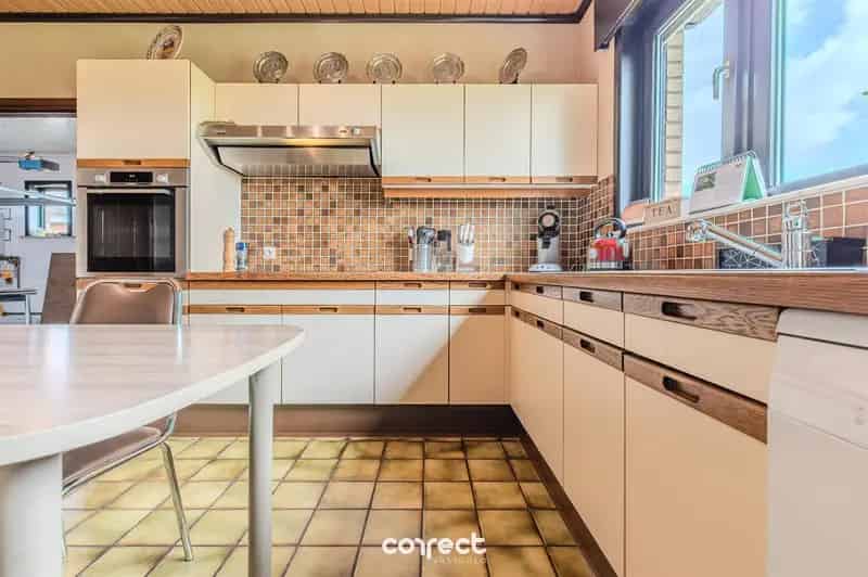 Rustig gelegen laagbouwwoning met weids uitzicht