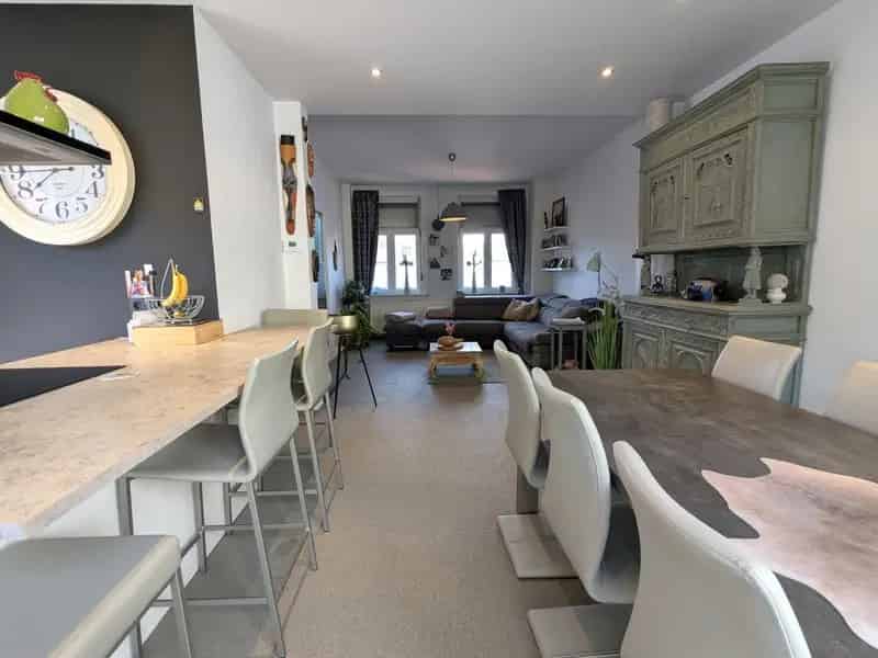 Charmante Hoekwoning Idyllische Plek Knappe Afwerking