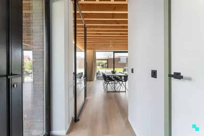 Architecturale Quasi-Nieuwbouwwoning Lendelede