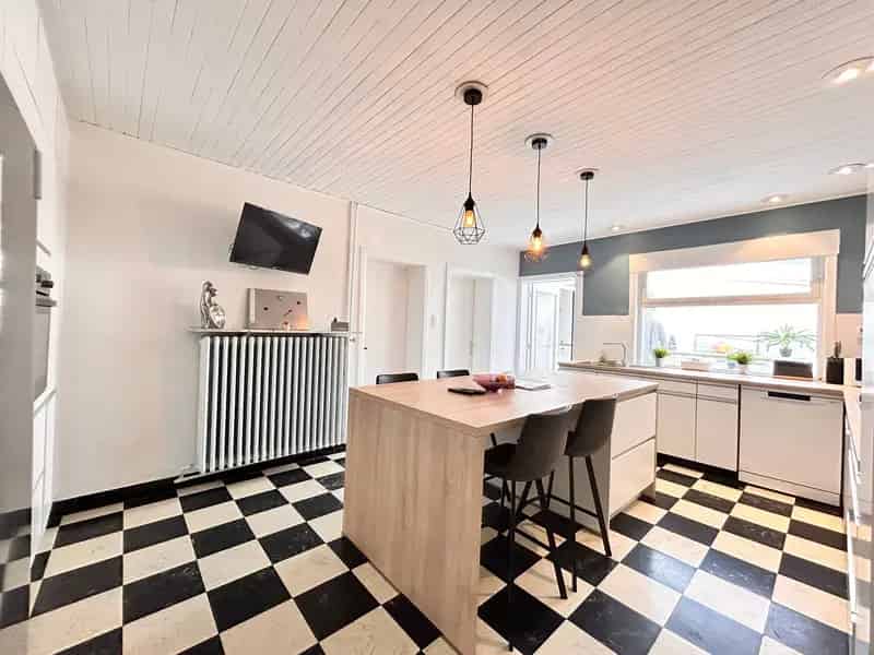 Herenwoning 7 Kamers Garage Tuin Geluwe