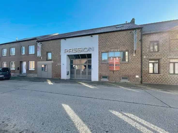 Huis Te Koop Linter: Veelzijdige woning met terras en tuin