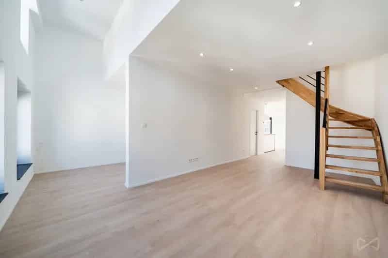 Huis te Koop Mons: 3 Appartementen, Gerenoveerd, Hoogwaardig