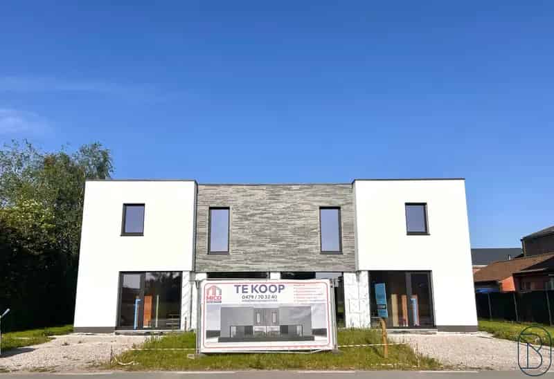 Moderne 4 Slaapkamers Nieuwbouw Huis Grote Tuin