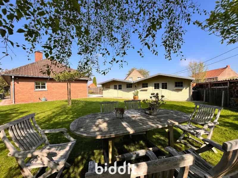 Karaktervolle Villa Nabij Ieper 3 slaapkamers 2 badkamers