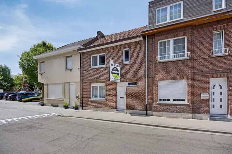 Gerenoveerde Rijwoning Nabij Centrum