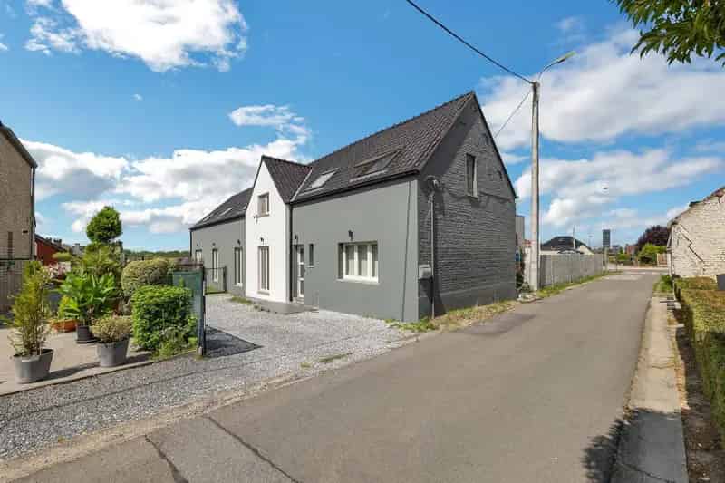 Gerenoveerde woning 5 slaapkamers strategische locatie