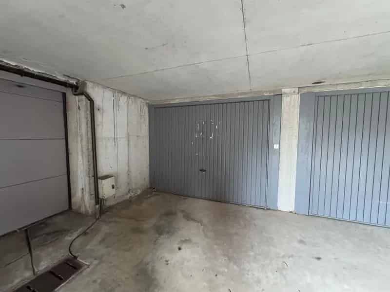 Garage te Koop