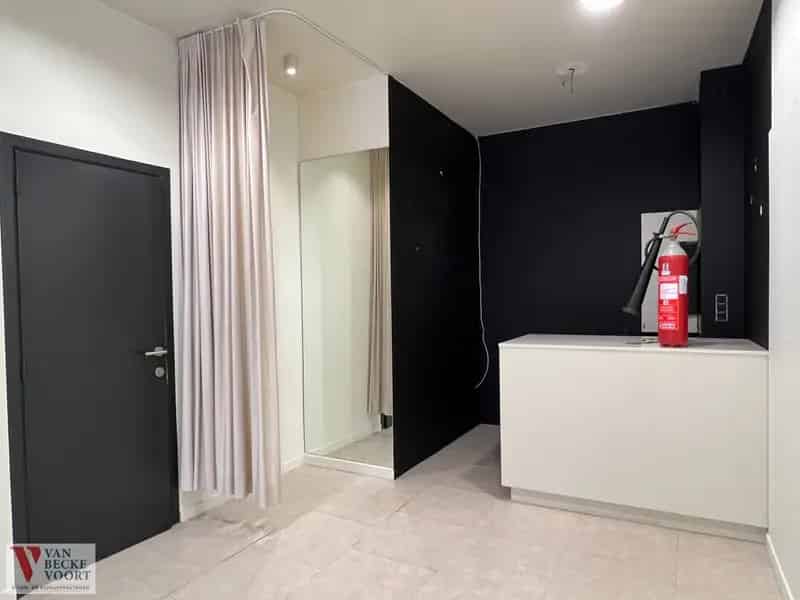 Handelspand 70m² te huur