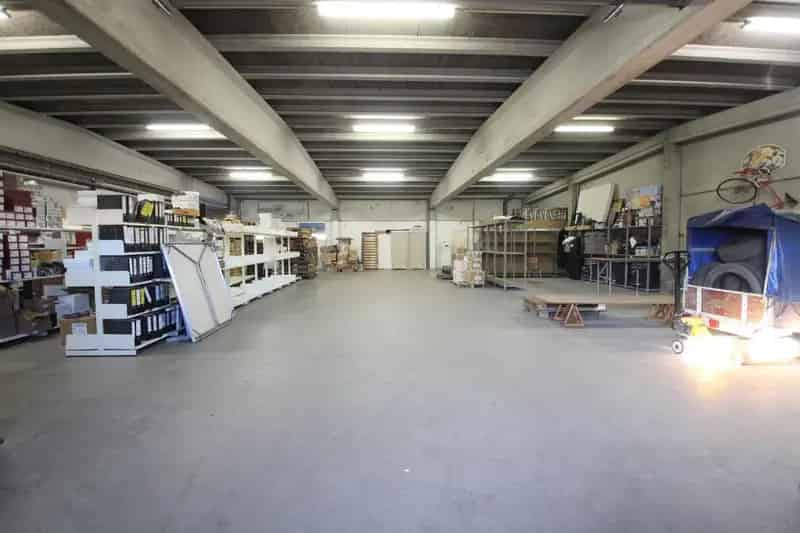 LOODS 225M2 TE HUUR IEPER