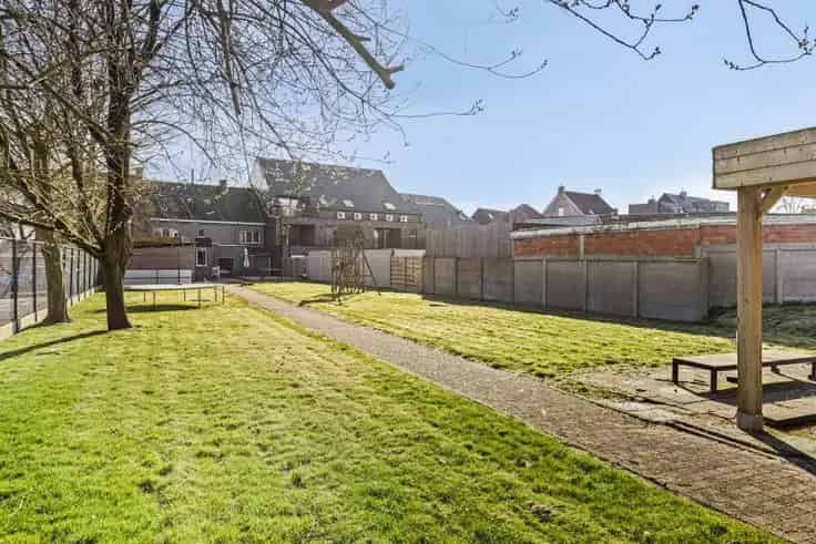 Huis te koop Knesselare 5 slaapkamers grote tuin