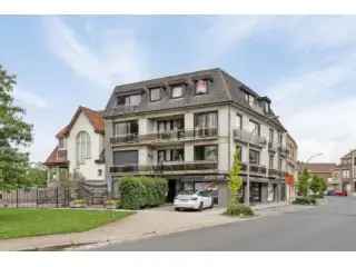 Handelspand met Appartement Kortrijk 211m² + 99m²