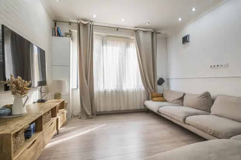 Huis te koop Gent: Lichtrijk 2 slaapkamers koer