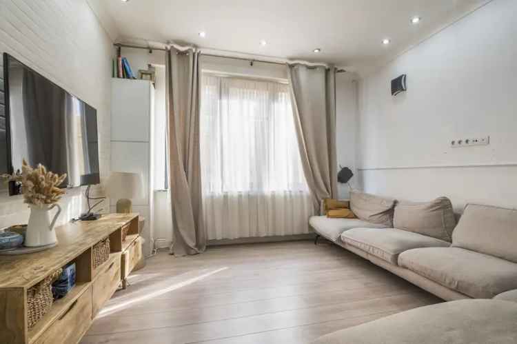 Huis te koop Gent: Lichtrijk 2 slaapkamers koer