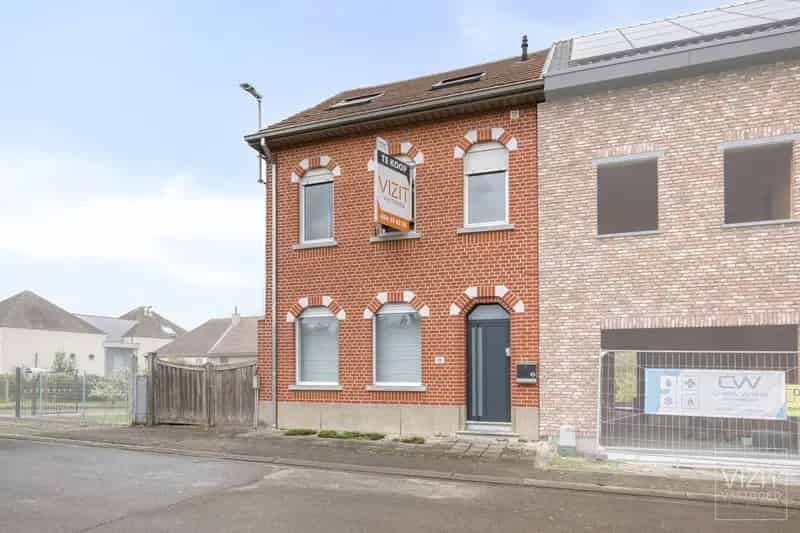 Huis te Koop: 3 Slaapkamers, Tuin, Kelder,  Halfopen Woning
