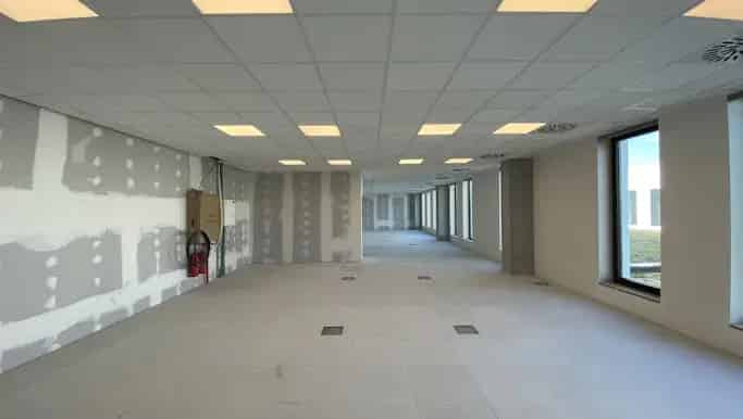 Kantoor te huur Roeselare 528m² Topligging