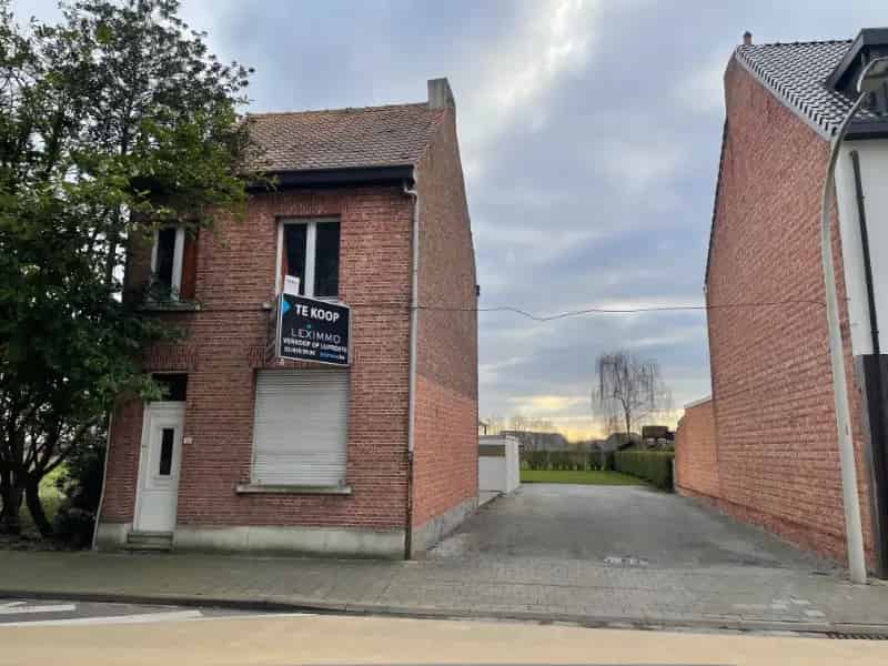 Zéér gunstig gelegen woning op lijfrente met prachtige zuidtuin