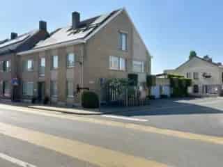 Huis te koop Wingene - 4 slaapkamers, dubbele garage, 2 burelen