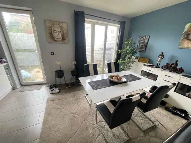 Gelijkvloers appartement te koop met terras en garage in centrale ligging