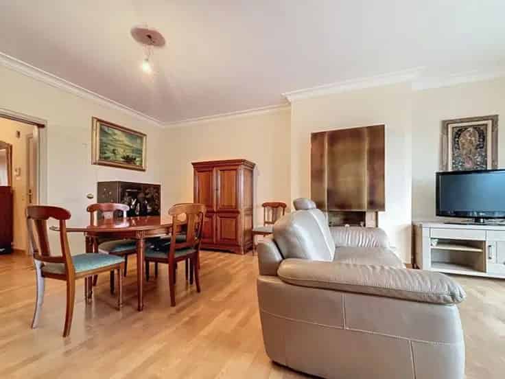 Appartement Te Koop Dikkebeuklaan 2 slaapkamers terras