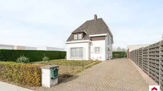 Verzorgde woning met 3 slpks + grote tuin op 960m²!