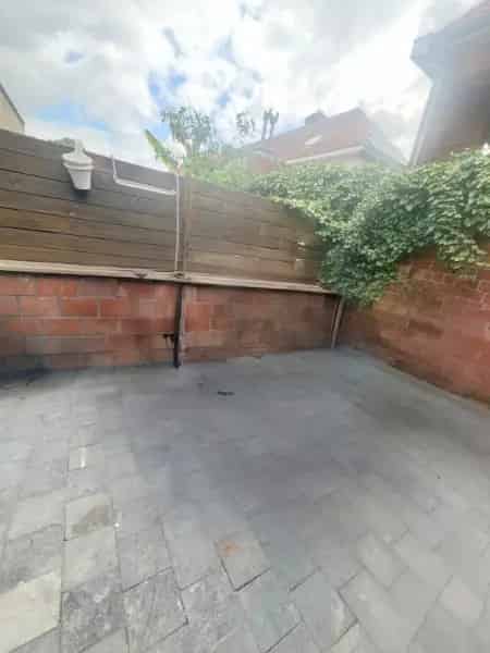 Appartement te koop Sint Niklaas 1 slaapkamer groot terras