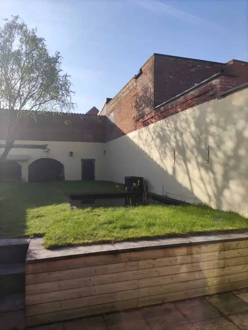 Huis te huur Centrum Nabij Winkels Scholen