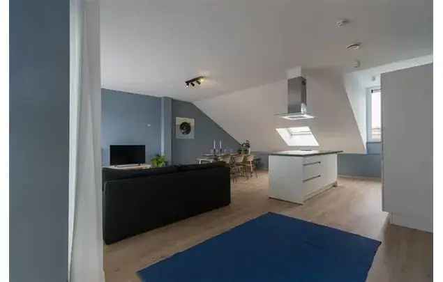 Huur 1 slaapkamer appartement van 120 m² in Liège