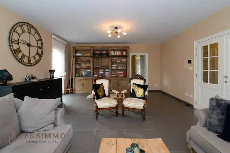 Ruime woning 383m² 6 slaapkamers - Bedrijfs huisvesting