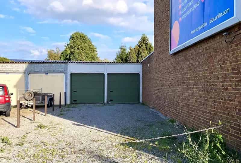Garageboxen te koop 40m2 met oprit