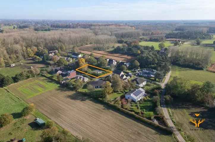 Bouwgrond te koop in Berlare met royale ruimte