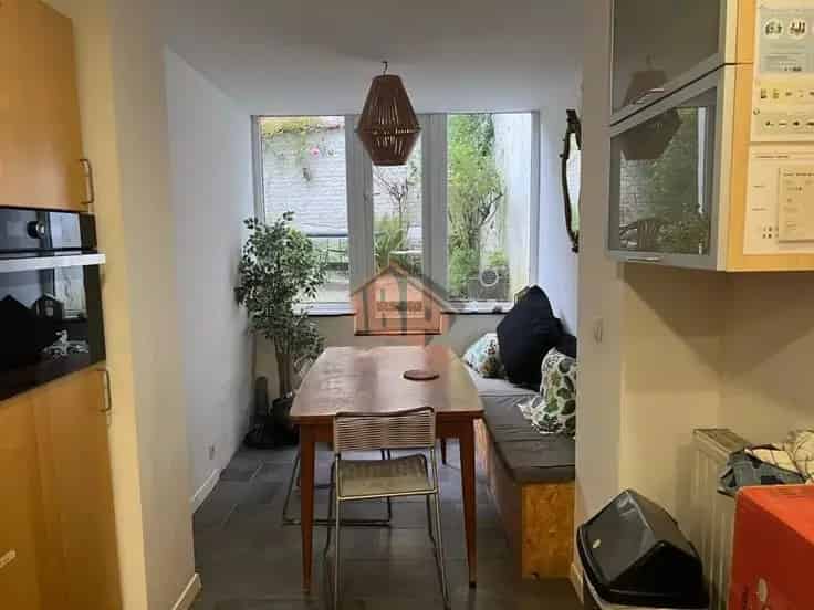 Huis Te Koop Etterbeek EU Wijk 8 slaapkamers Tuin