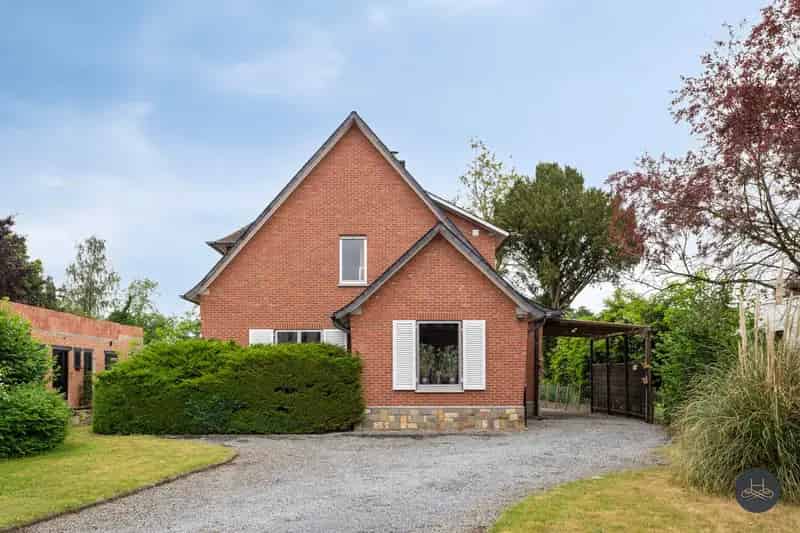 Ruime woning groene wijk groot perceel