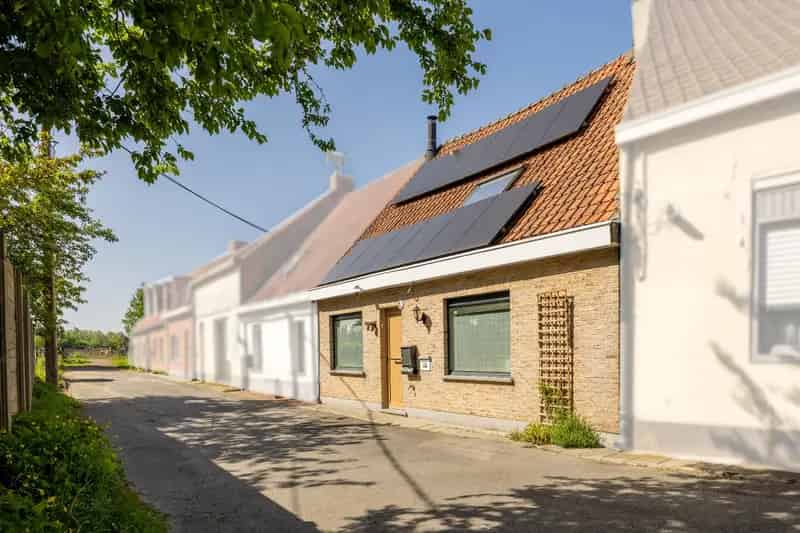 Huis te huur: Energiezuinige woning met garage en uitweg