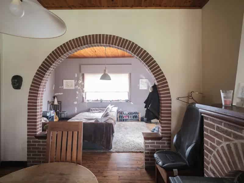Huis te huur Lemberge: Te renoveren woning met veel potentieel