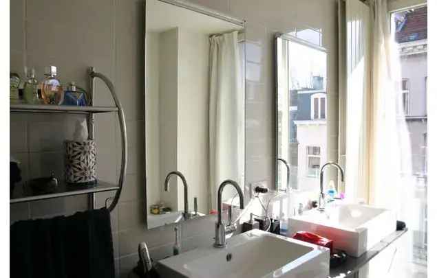 Huur 3 slaapkamer appartement van 135 m² in Antwerp