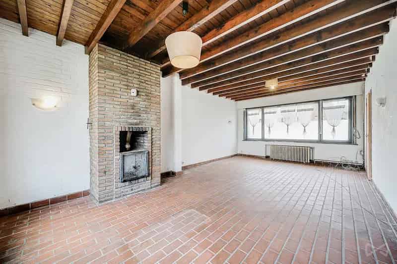 Huis te huur 5 slaapkamers te renoveren