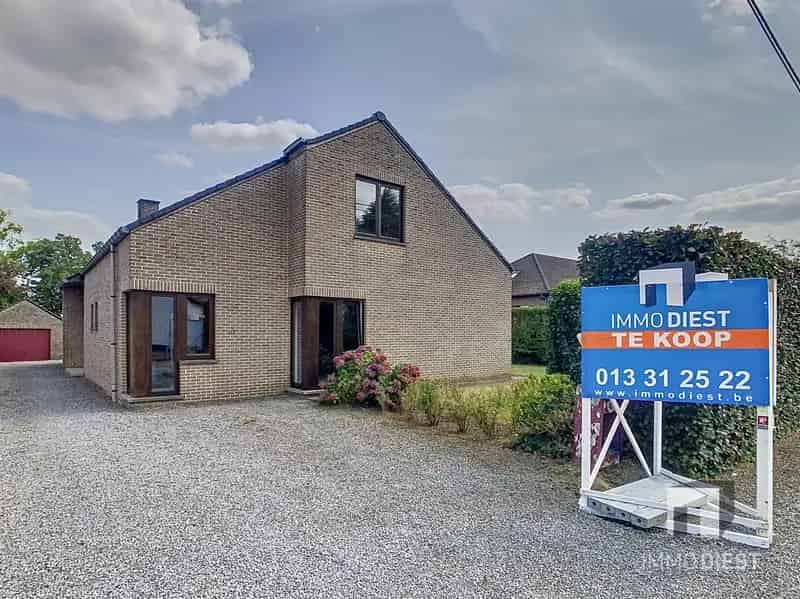Huis te huur Scherpenheuvel: 5-6 slaapkamers, grote tuin, garage