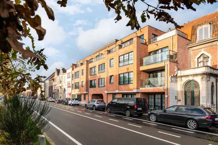 Dakappartement Eeklo - Instapklaar met Terras