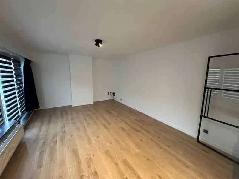 Ruim appartement met drie slaapkamers te Aalst
