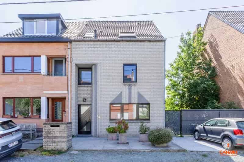 Huis te koop Merelbeke: 5 slaapkamers, zonnige tuin, EPC B