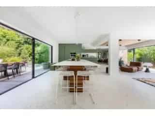 Huis te koop Rebecq - unieke villa met zwembad en uitbreidingsmogelijkheden
