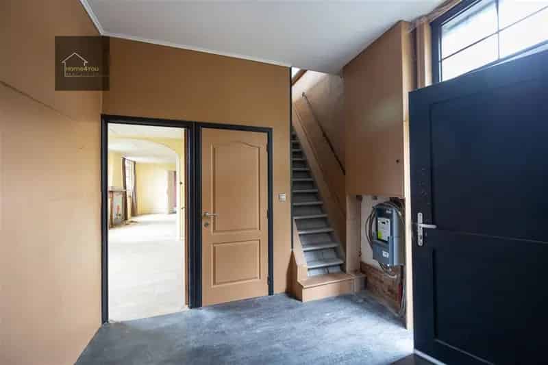 Te renoveren woning Mortsel 205m²