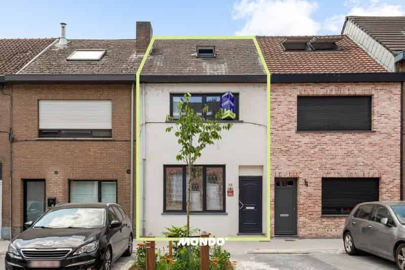 Instapklare Rijwoning met Garage en Zonnige Tuin Rumst