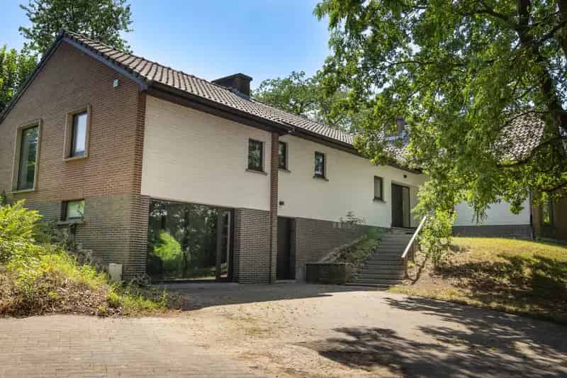 Huis te huur Tervuren 221m2 4 slaapkamers gerenoveerd