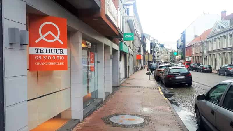 Kantoor te Koop Deinze Tolpoortstraat 168m²