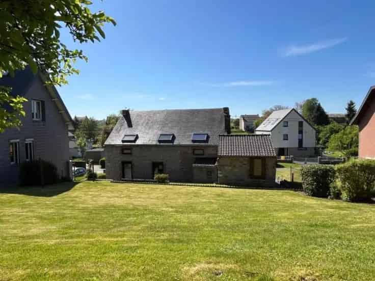 Charmante Dorpshuis met Tuin Te Koop