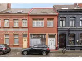 Huis te koop Turnhout - Renovatieproject met 3 slaapkamers en tuin