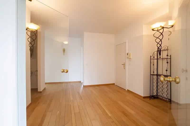 Ruim appartement 260m² met terras te huur