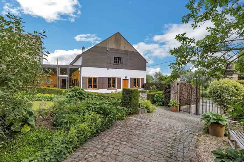 Huis te huur Pajottegem 4 slaapkamers grote tuin